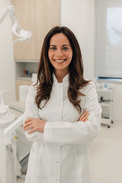 Dr. Cristina Revenco